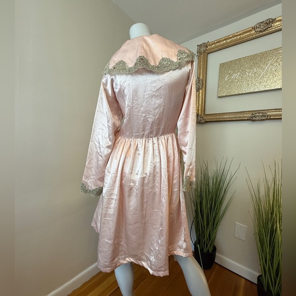 Victoria’s Secret 2nd Skin Liquid Satin Regency Robe Chantilly Lace Rare PS VTG - Picture 9 of 11